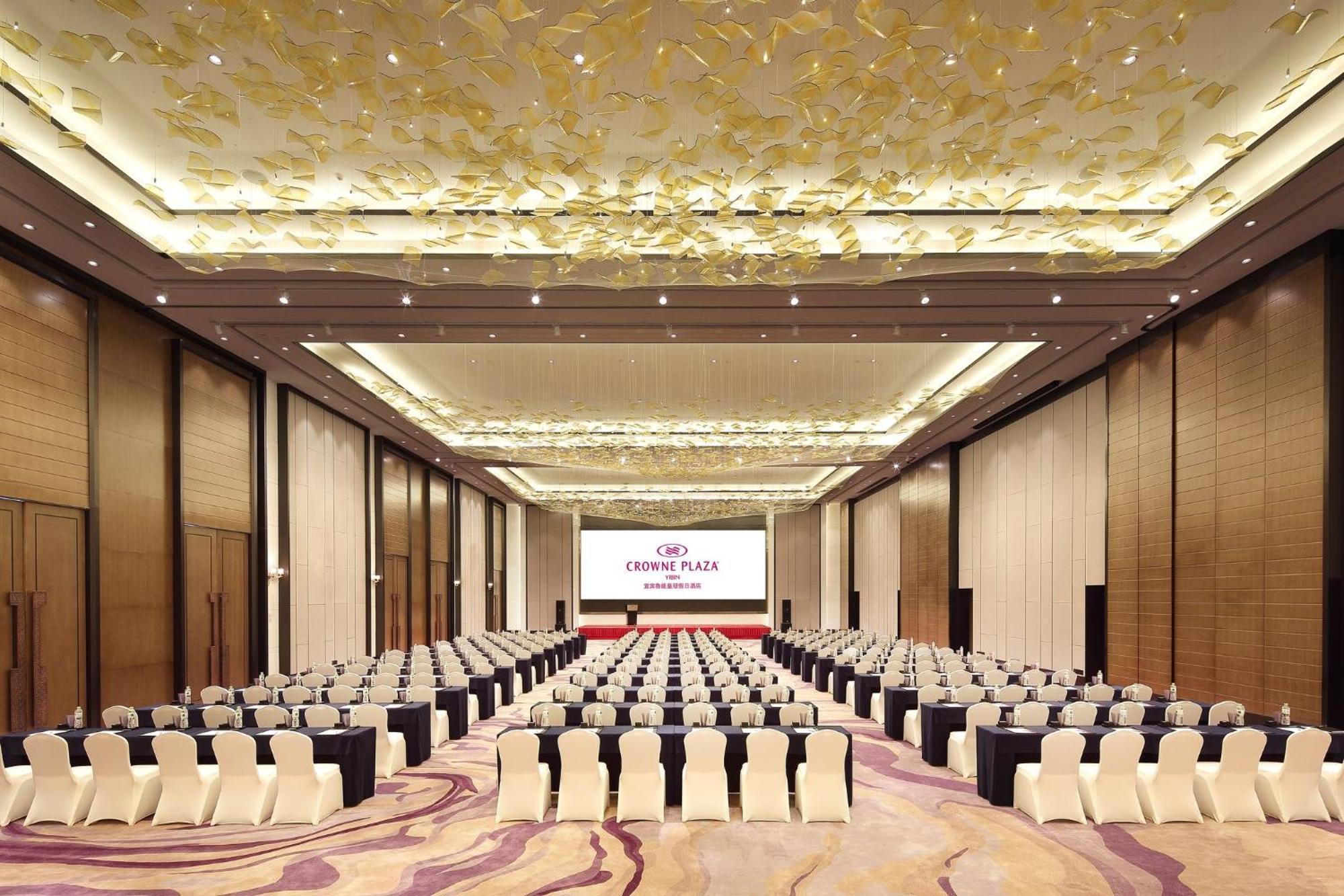 Crowne Plaza Yibin By Ihg Hotel Екстериор снимка