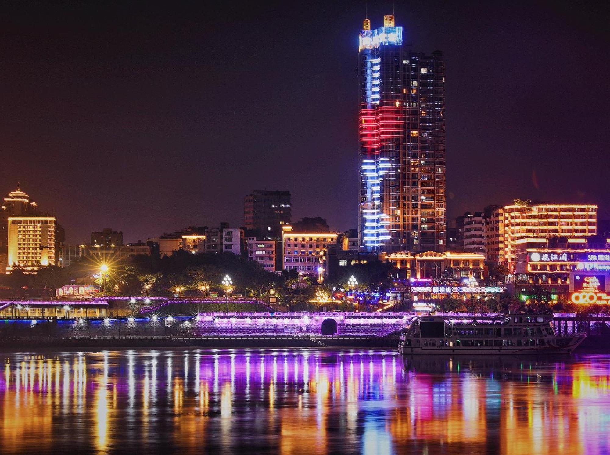 Crowne Plaza Yibin By Ihg Hotel Екстериор снимка