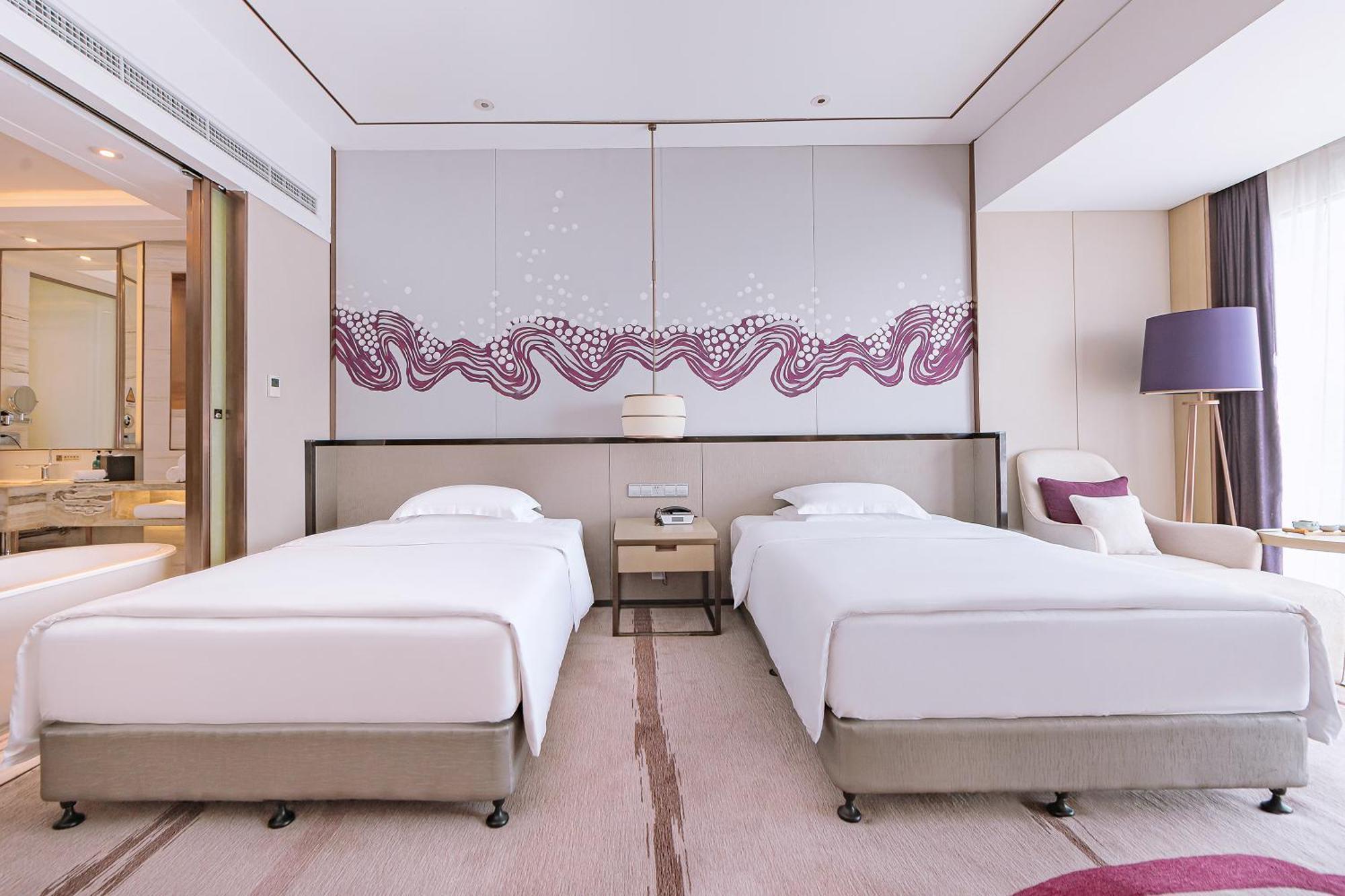 Crowne Plaza Yibin By Ihg Hotel Екстериор снимка